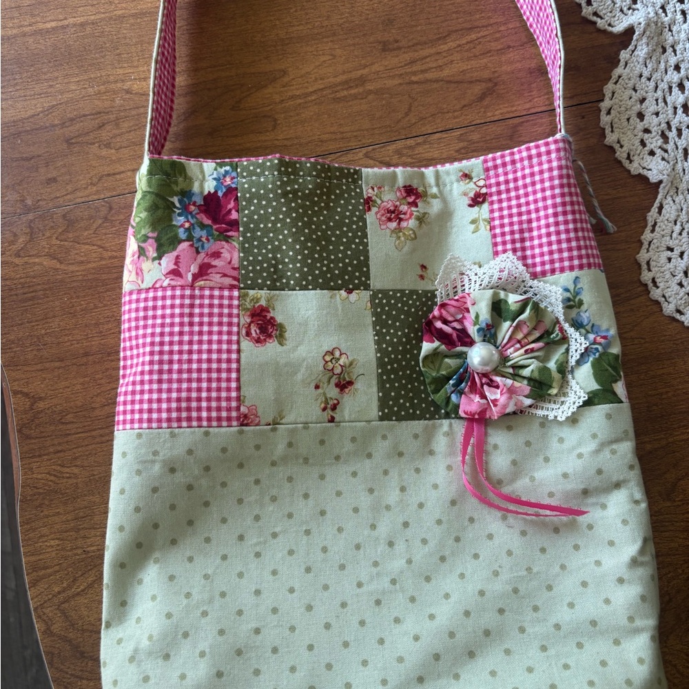 Floral Patchwork Shoulder Bag